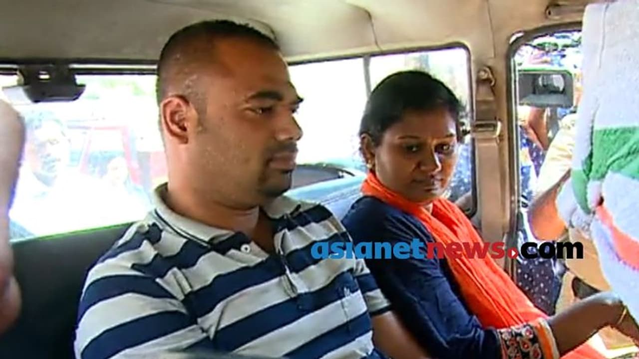 ഉദയംപേരൂര് വിദ്യ കൊലക്കേസ്: പ്രതികളെ തിരുവനന്തപുരത്ത് എത്തിച്ച് തെളിവെടുപ്പ് നടത്തി ഉദയംപേരൂര് വിദ്യ കൊലക്കേസ്: പ്രതികളെ തിരുവനന്തപുരത്ത് എത്തിച്ച് തെളിവെടുപ്പ് നടത്തി
