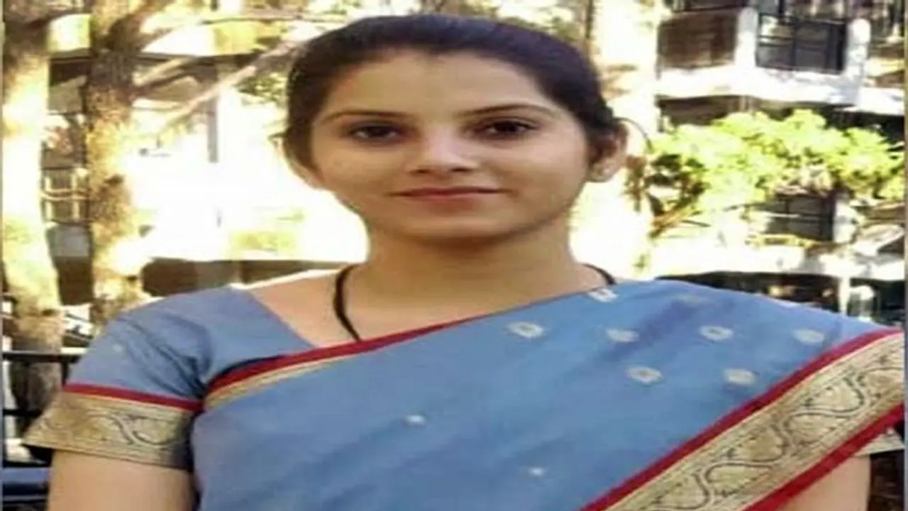 दिव्यांग होने के बावजूद प्रियंका ठाकुर बनीं सिविल जज, बेटियों का नाम किया ऊंचा दिव्यांग होने के बावजूद प्रियंका ठाकुर बनीं सिविल जज, बेटियों का नाम किया ऊंचा