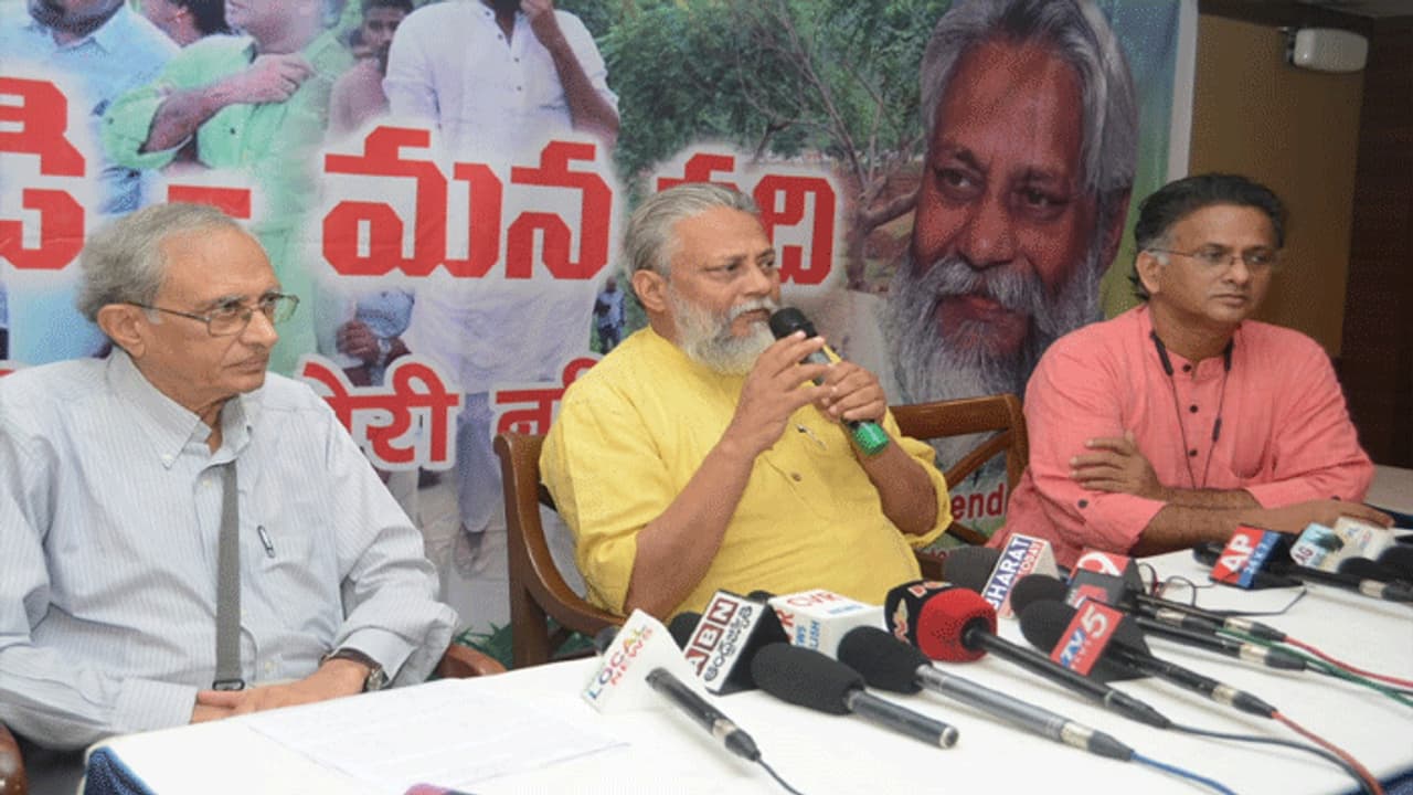 పవన్ అలాంటి రాజకీయ నేత కాదు.. వాటర్ మ్యాన్ ఆఫ్ ఇండియా పవన్ అలాంటి రాజకీయ నేత కాదు.. వాటర్ మ్యాన్ ఆఫ్ ఇండియా