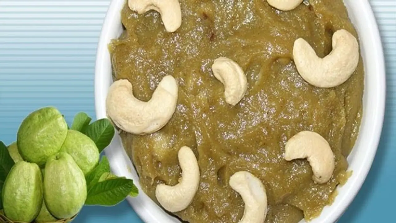 सर्दियों की स्पेशल डिश है अमरूद का हलवा, जानें इसकी रेसिपी सर्दियों की स्पेशल डिश है अमरूद का हलवा, जानें इसकी रेसिपी