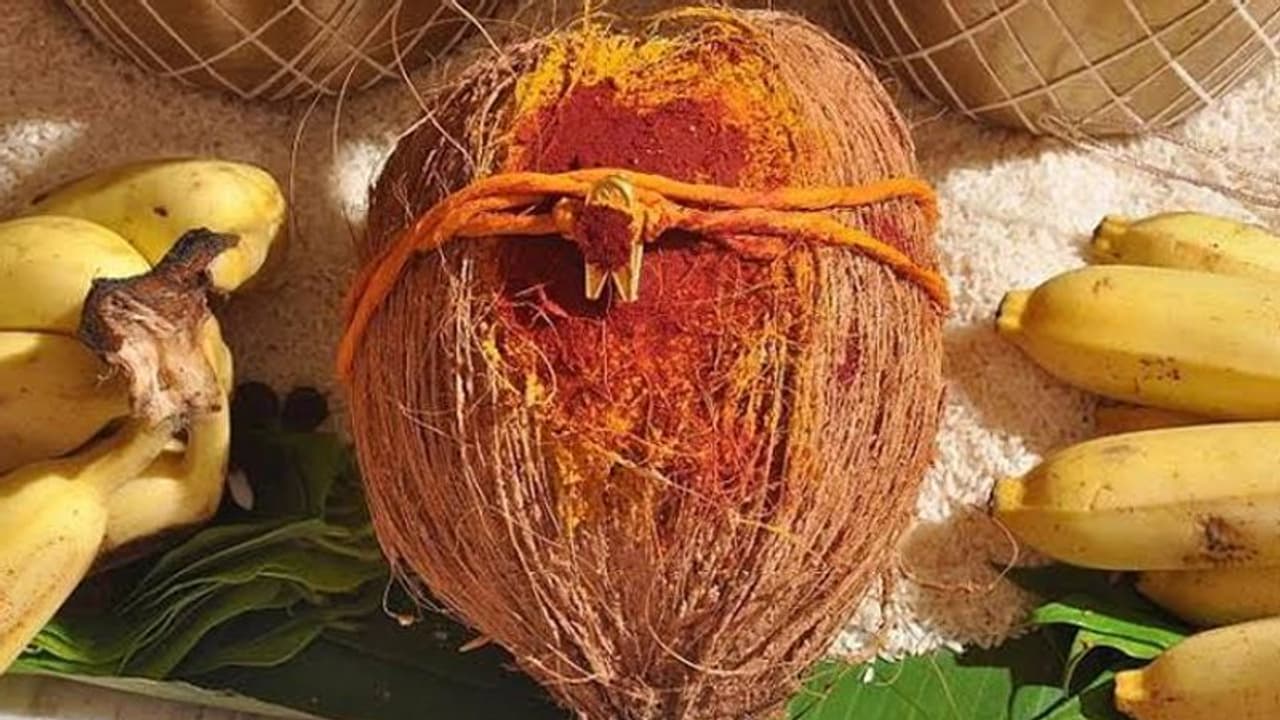 தன் பிள்ளைகளின் ஆன்லைன் படிப்புக்காக தாலியை விற்று டிவி வாங்கி கொடுத்த தாய்.! தன் பிள்ளைகளின் ஆன்லைன் படிப்புக்காக தாலியை விற்று டிவி வாங்கி கொடுத்த தாய்.!