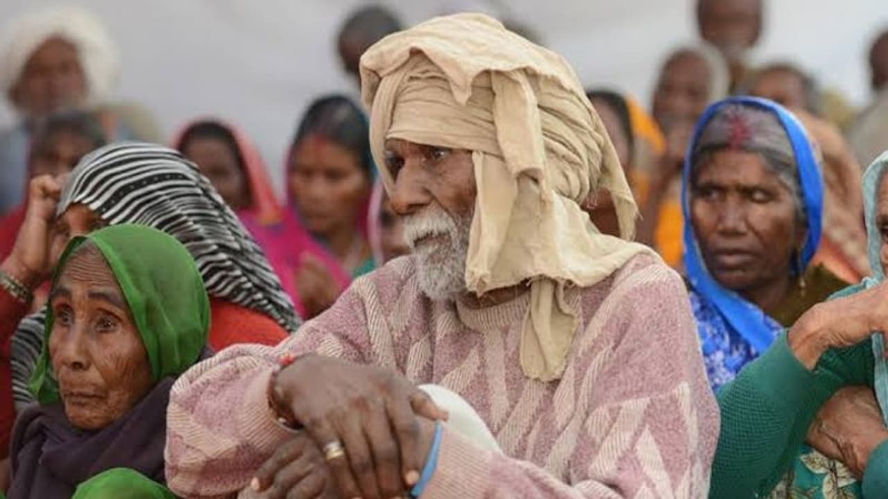 ಬೆಂಗಳೂರು ತನ್ನ ಹಿರಿಯರನ್ನು ಹೇಗೆ ನಡೆಸಿಕೊಳ್ಳುತ್ತಿದೆ... ಬೆಚ್ಚಿ ಬೀಳಿಸುತ್ತಿದೆ ವರದಿ ಬೆಂಗಳೂರು ತನ್ನ ಹಿರಿಯರನ್ನು ಹೇಗೆ ನಡೆಸಿಕೊಳ್ಳುತ್ತಿದೆ... ಬೆಚ್ಚಿ ಬೀಳಿಸುತ್ತಿದೆ ವರದಿ