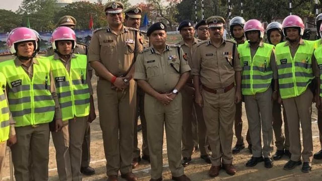 महिला सुरक्षा को लेकर यूपी पुलिस का एक और कदम, बॉडी वार्न कैमरे से लैस होगी एंटी रोमियो स्क्वायड