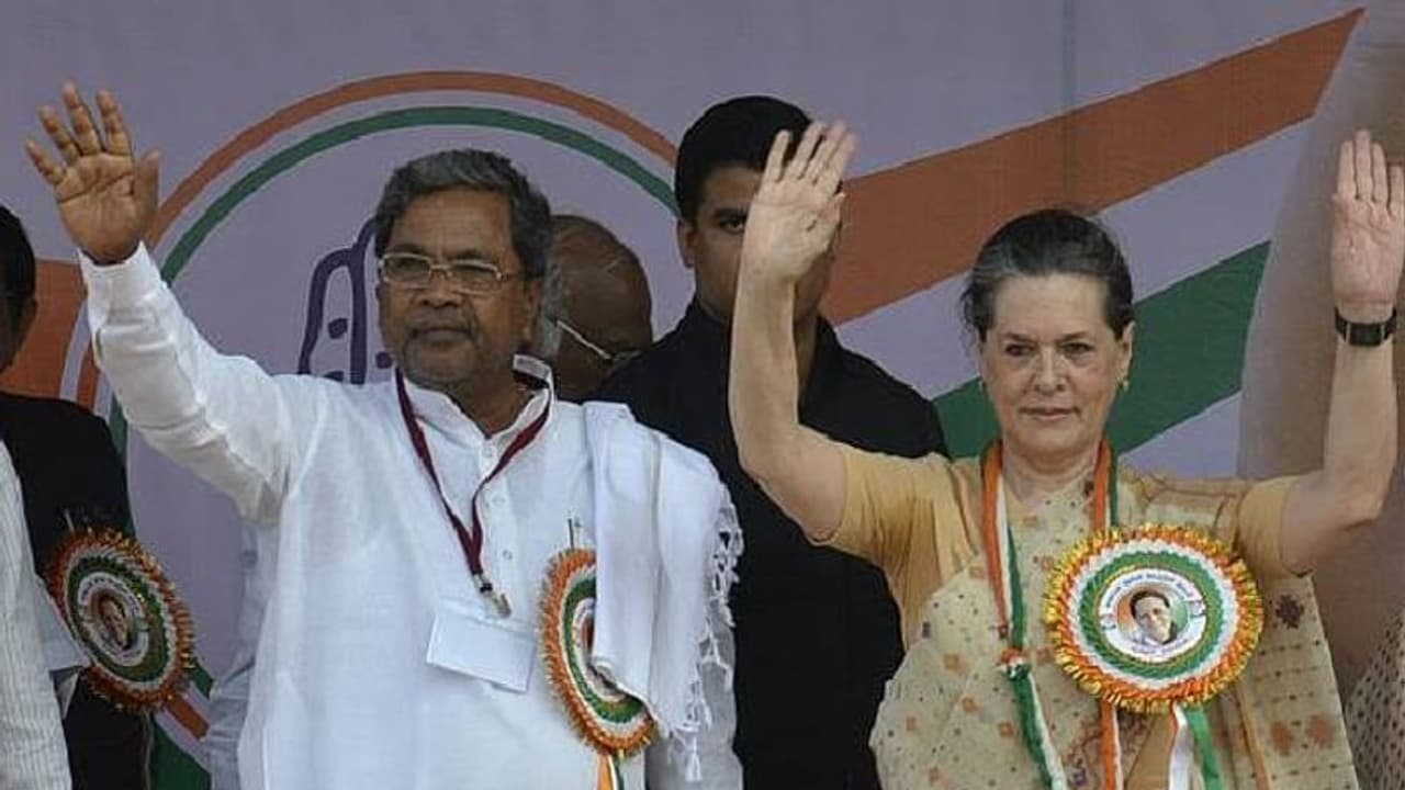 ಸಿದ್ದುಗೆ ಹೈಕಮಾಂಡ್ ಬೆಂ‘ಬಲ’: ರಾಜೀನಾಮೆ ಬೇಡ: ‘ಕೈ’ಕಮಾಂಡ್! ಸಿದ್ದುಗೆ ಹೈಕಮಾಂಡ್ ಬೆಂ‘ಬಲ’: ರಾಜೀನಾಮೆ ಬೇಡ: ‘ಕೈ’ಕಮಾಂಡ್!