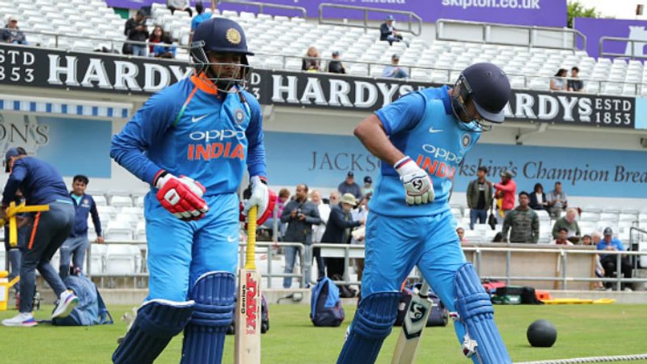 ஒருநாள் அணியில் தவானுக்கு மாற்று வீரர் அறிவிப்பு ஒருநாள் அணியில் தவானுக்கு மாற்று வீரர் அறிவிப்பு