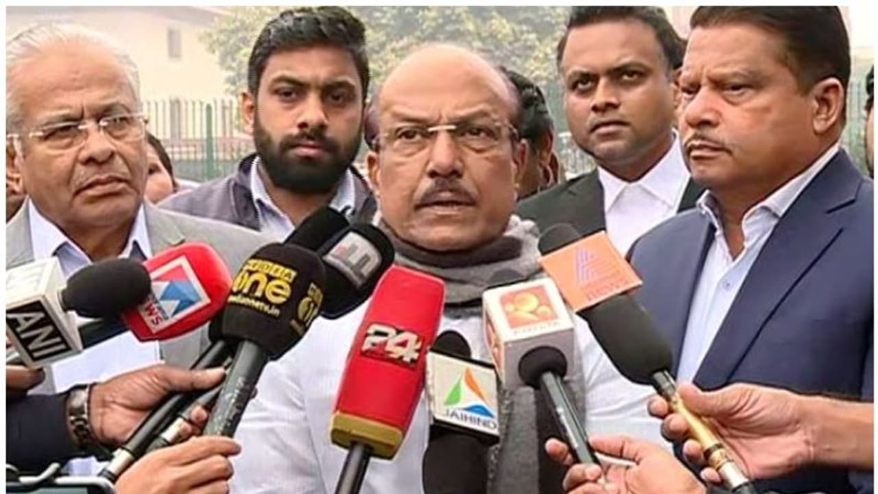 മനുഷ്യാവകാശ കമ്മിഷന് ഇടപെടണം; യുപി പൊലീസിനെതിരെ അന്വേഷണം ആവശ്യപ്പെട്ട് കുഞ്ഞാലിക്കുട്ടി മനുഷ്യാവകാശ കമ്മിഷന് ഇടപെടണം; യുപി പൊലീസിനെതിരെ അന്വേഷണം ആവശ്യപ്പെട്ട് കുഞ്ഞാലിക്കുട്ടി