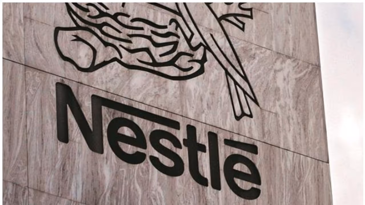 nestle india share: நெஸ்ட்லே இந்தியாவின் மார்ச் காலாண்டு நிகரலாபம் 1.25% குறைவு: விற்பனை 10%அதிகரிப்பு nestle india share: நெஸ்ட்லே இந்தியாவின் மார்ச் காலாண்டு நிகரலாபம் 1.25% குறைவு: விற்பனை 10%அதிகரிப்பு
