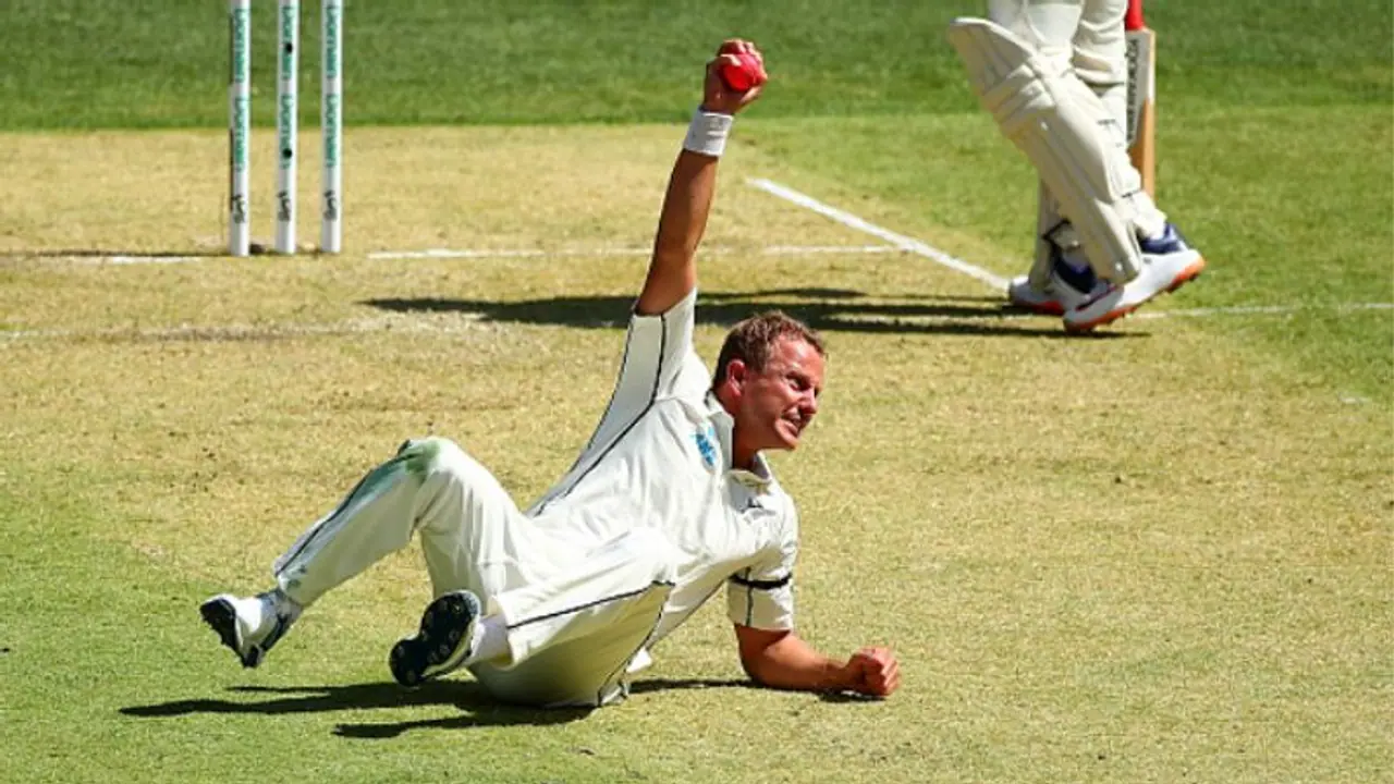 பந்துவீசிய பவுலரே பிடித்த பெஸ்ட் கேட்ச்களில் இதுவும் ஒன்று.. வீடியோ பந்துவீசிய பவுலரே பிடித்த பெஸ்ட் கேட்ச்களில் இதுவும் ஒன்று.. வீடியோ