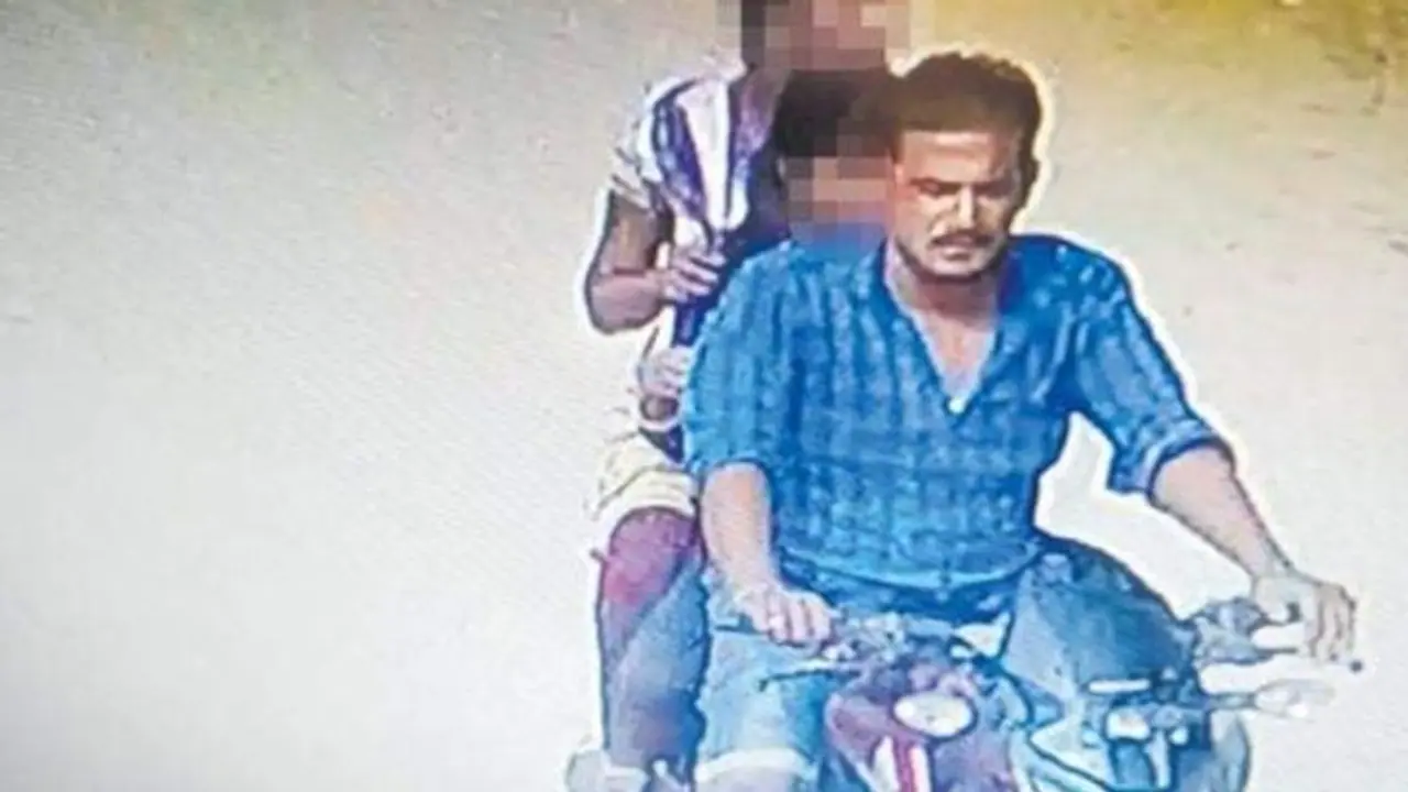 దిశను చేసినట్లే చేద్దామని... మృగాడి నుంచి తెలివిగా ఇలా... దిశను చేసినట్లే చేద్దామని... మృగాడి నుంచి తెలివిగా ఇలా...