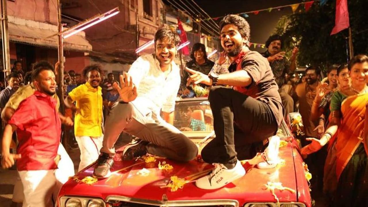 வெர்ஜின் பசங்களின் தலைவனுக்கு கைகொடுக்கும் தனுஷ்! ரசிகர்கள் உற்சாகம்...! 'ஆயிரம் ஜென்மங்கள்' படக்குழுவின் அடுத்த சர்ப்ரைஸ் அறிவிப்பு!