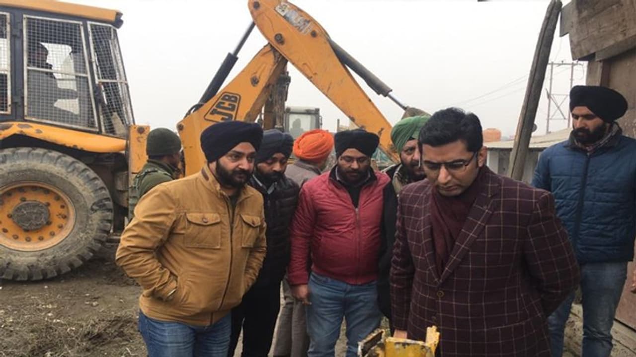 कश्मीर को बारामुला से जोड़ने के लिए बन रहा है राजमार्ग, पुराना गुरुद्वारा तोड़ने पर राजी हुआ सिख समुदाय