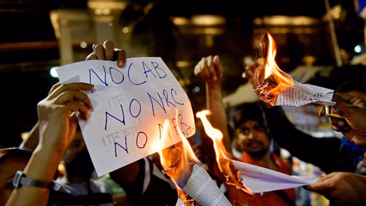 പൗരത്വ നിയമ ഭേദഗതി: പ്രക്ഷോഭം തുടരുന്നു, അസം ജില്ലകളിലെ സര്‍ക്കാര്‍ ഓഫീസുകളിലേക്ക് ഇന്ന് മാര്‍ച്ച്