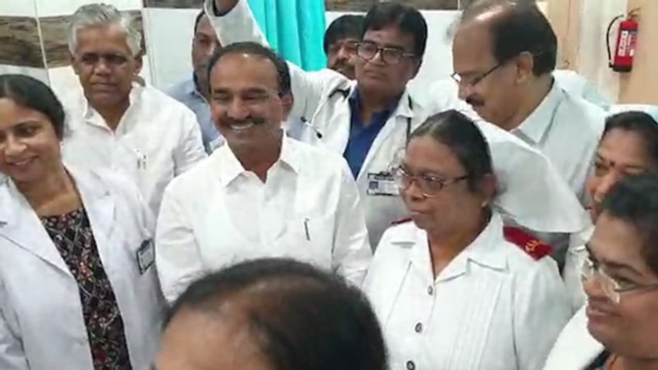 డాక్టర్లపై దాడులను అరికట్టేందుకు తెలంగాణ ప్లాన్: ఈటెల వెల్లడి డాక్టర్లపై దాడులను అరికట్టేందుకు తెలంగాణ ప్లాన్: ఈటెల వెల్లడి