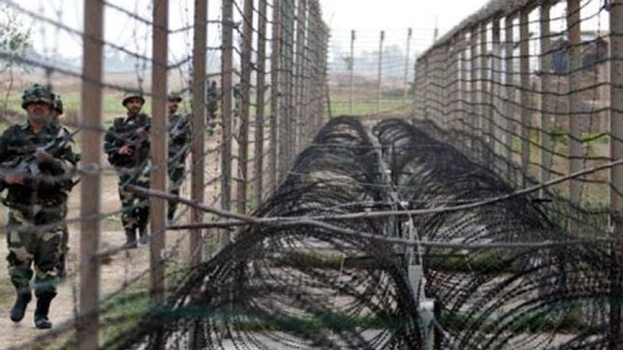 ಪಾಕ್ ಗಡಿಯಲ್ಲಿ ಭಾರತದ ವಿರುದ್ಧ ಚೀನಾ ಮಸಲತ್ತು: ಟೆಲಿಕಾಂ ಟವರ್, ಭೂಗತ ಬಂಕರ್ ನಿರ್ಮಾಣ ಪಾಕ್ ಗಡಿಯಲ್ಲಿ ಭಾರತದ ವಿರುದ್ಧ ಚೀನಾ ಮಸಲತ್ತು: ಟೆಲಿಕಾಂ ಟವರ್, ಭೂಗತ ಬಂಕರ್ ನಿರ್ಮಾಣ