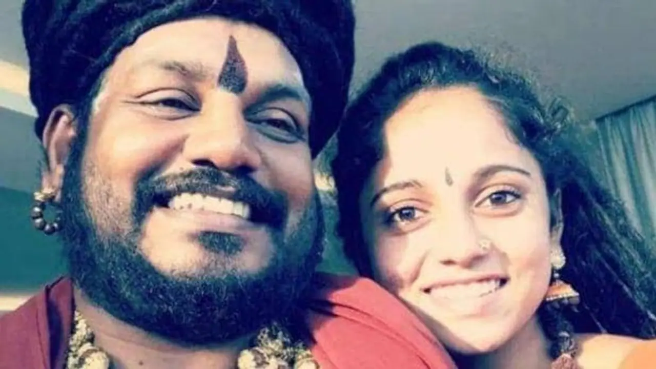 கடலுக்கு நடுவில் சிஷ்யைகளுடன் உல்லாச வாழ்க்கை... மச்சக்காரன் மட்டுமல்ல நித்யானந்தா மூளைக்காரன்..! கடலுக்கு நடுவில் சிஷ்யைகளுடன் உல்லாச வாழ்க்கை... மச்சக்காரன் மட்டுமல்ல நித்யானந்தா மூளைக்காரன்..!