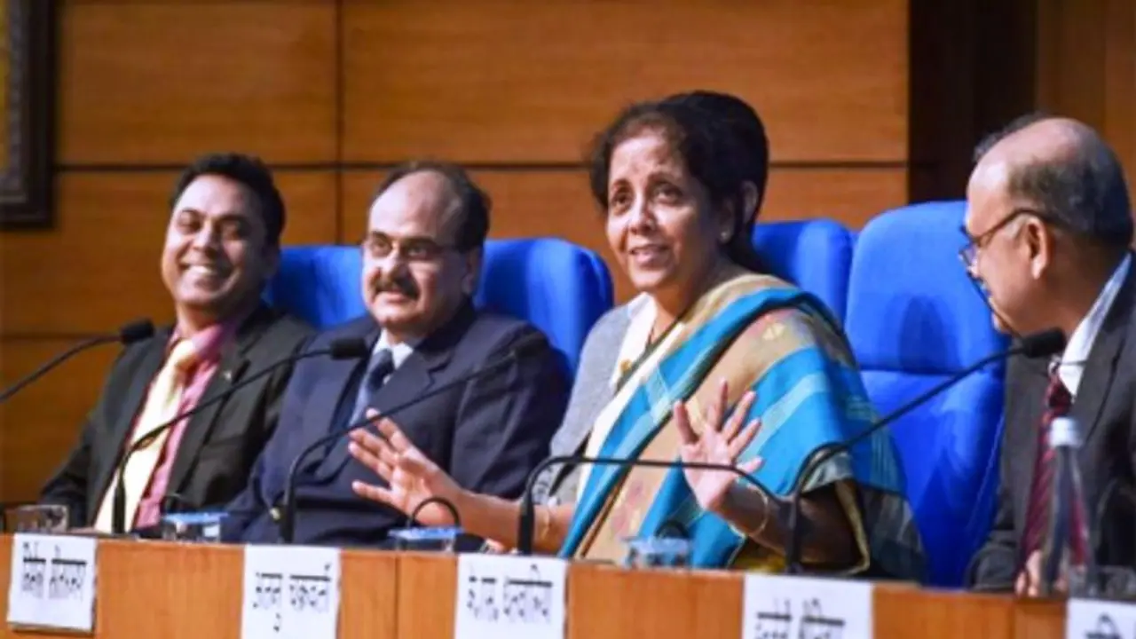 ಕೇಂದ್ರದಿಂದ ಜಿಎಸ್ಟಿ ಶಾಕ್ ಇಲ್ಲ, ಉದ್ಯಮಿಗಳು ಬಚಾವ್! ಕೇಂದ್ರದಿಂದ ಜಿಎಸ್ಟಿ ಶಾಕ್ ಇಲ್ಲ, ಉದ್ಯಮಿಗಳು ಬಚಾವ್!