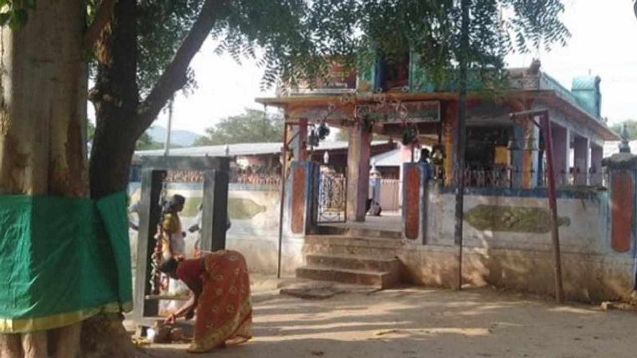 ಸುಳ್ವಾಡಿ ವಿಷ ದುರಂತ: ದೇವಳ ಬಾಗಿಲು ತೆರೆಯಲು ಹೆಚ್ಚಿದ ಒತ್ತಡ