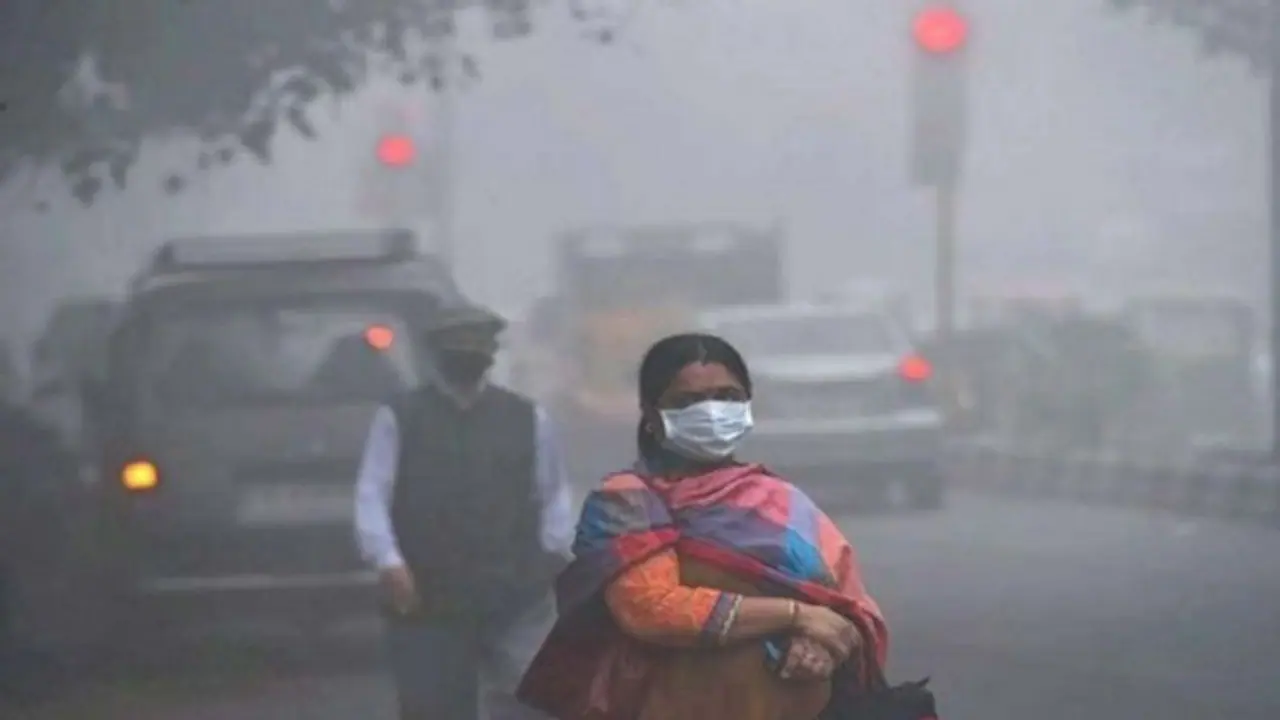 Delhi chokes as haze, Karva Chauth celebrations take pollution to highest level since November last year