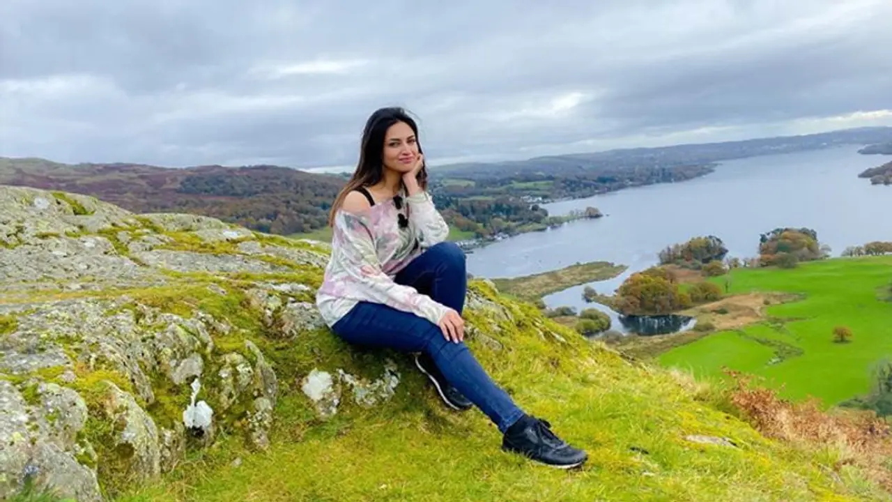 കൊവിഡ് ഭീതിക്കിടെ വിവാദ പ്രസ്താവന; മാപ്പ് പറഞ്ഞ് നടി ദിവ്യാങ്ക ത്രിപതി