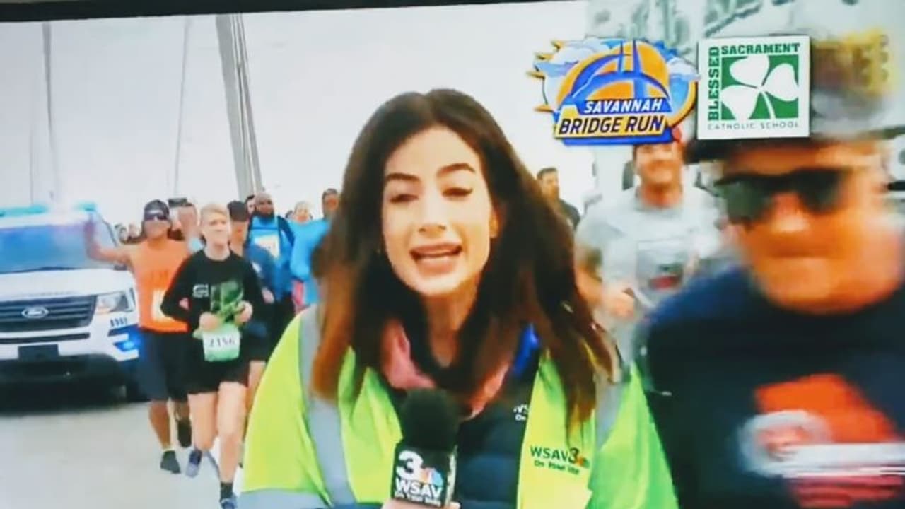 பெண் செய்தியாளரின் அந்த இடத்தில் கை வைத்த அமைச்சர்..!! வீடியோ வெளியாகி பரபரப்பு..!! பெண் செய்தியாளரின் அந்த இடத்தில் கை வைத்த அமைச்சர்..!! வீடியோ வெளியாகி பரபரப்பு..!!