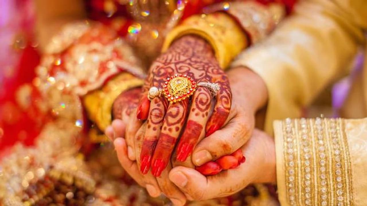 ವಿವಾಹದ ವೇಳೆ ತಾಳಿ ಕಟ್ಟಿಸಿಕೊಳ್ಳಲು ನಿರಾಕರಿಸಿದಳು : ಕಾರಣ ? ವಿವಾಹದ ವೇಳೆ ತಾಳಿ ಕಟ್ಟಿಸಿಕೊಳ್ಳಲು ನಿರಾಕರಿಸಿದಳು : ಕಾರಣ ?