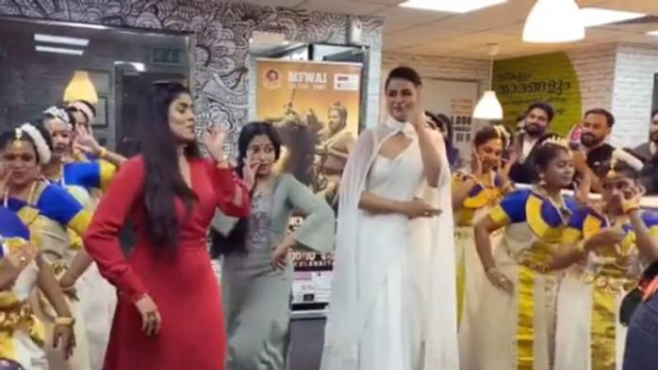 'മൂക്കുത്തി മൂക്കുത്തി കണ്ടില്ല'; ചുവടുവച്ച് മാമാങ്കത്തിലെ നായികമാര്‍