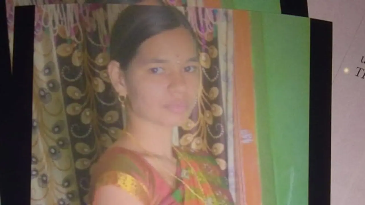 PUCಯಲ್ಲಿ ಪ್ರಥಮ ರ‌್ಯಾಂಕ್ ಬಂದಿದ್ದ ವಿವಾಹಿತೆ ಗ್ರಾಮಲೆಕ್ಕಾಧಿಕಾರಿ ನಾಪತ್ತೆ