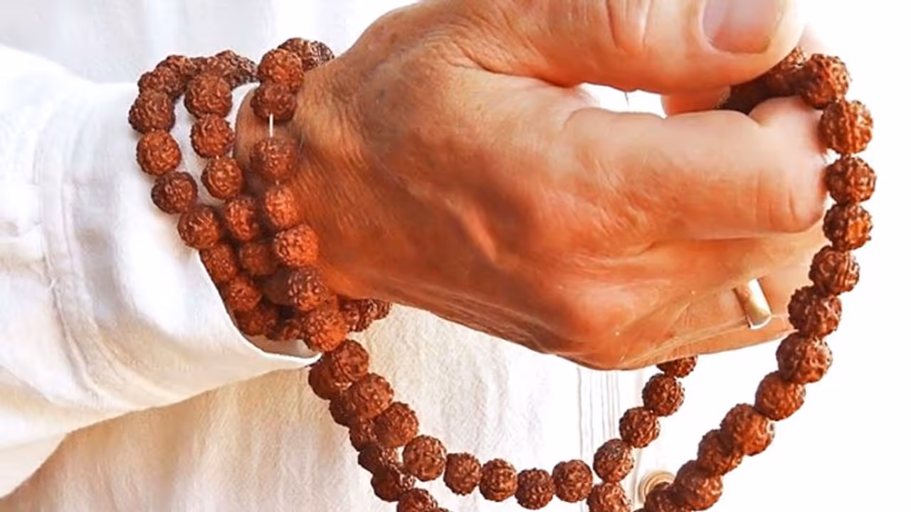 इन 10 कारणों से भी होता है वास्तु दोष का असर, ध्यान रखें ये छोटी छोटी बातें इन 10 कारणों से भी होता है वास्तु दोष का असर, ध्यान रखें ये छोटी छोटी बातें