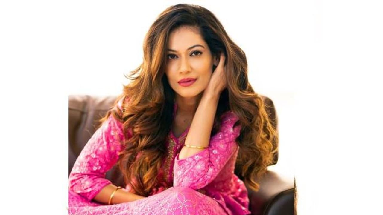 బాలీవుడ్ నటి పాయల్ రోహత్గి అరెస్టు: ఎందుకంటే... బాలీవుడ్ నటి పాయల్ రోహత్గి అరెస్టు: ఎందుకంటే...