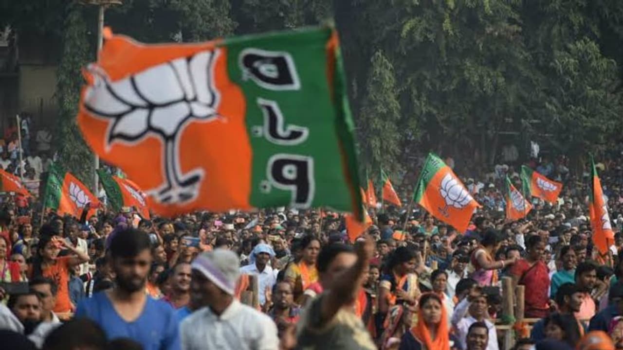 दिल्ली की सत्ता में वापसी के लिए ये है BJP का प्लान, 12 सीटों पर कुछ ऐसी है तैयारी