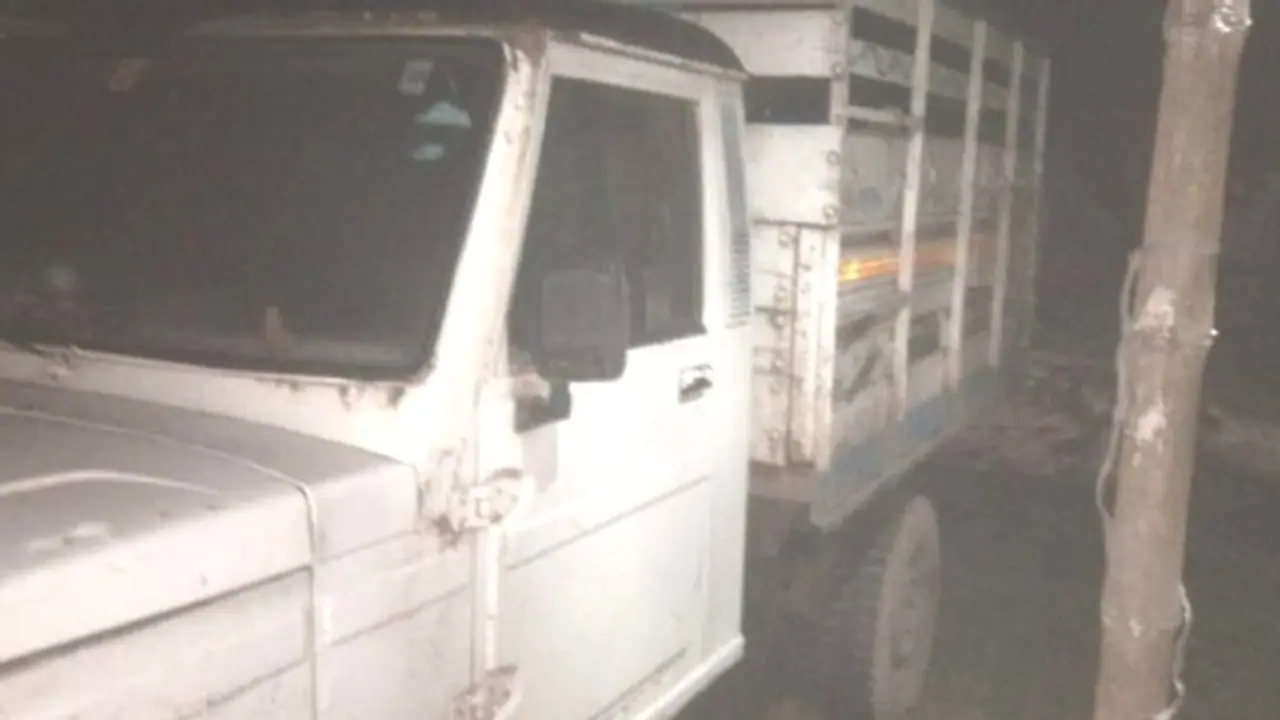 পাম্প চালিয়ে হাজার লিটার চুরি, জলে রাসায়নিক মিশিয়ে তৈরি দুধ পাম্প চালিয়ে হাজার লিটার চুরি, জলে রাসায়নিক মিশিয়ে তৈরি দুধ