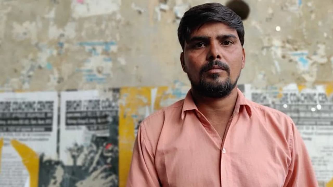 'ഇത്രകാലം ചെയ്ത തൊഴിലാണ്, ഭീഷണിയിലും അക്രമത്തിലും ഭയന്ന് പിന്മാറില്ല'; ബിരിയാണി വിറ്റതിന് മര്ദ്ദനമേറ്റ ദലിത് യുവാവ് 'ഇത്രകാലം ചെയ്ത തൊഴിലാണ്, ഭീഷണിയിലും അക്രമത്തിലും ഭയന്ന് പിന്മാറില്ല'; ബിരിയാണി വിറ്റതിന് മര്ദ്ദനമേറ്റ ദലിത് യുവാവ്