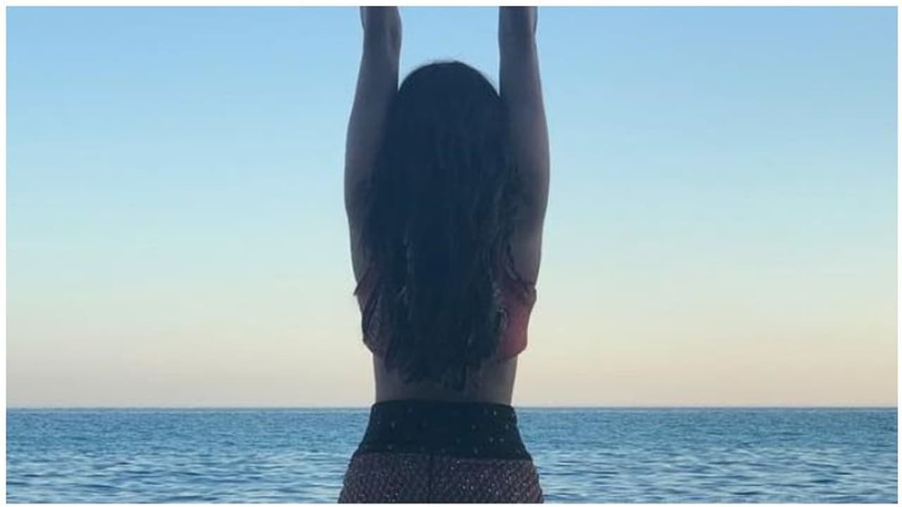 ஆசியாவின் செக்சியஸ்ட் பெண் பட்டியலில் இடம்பிடித்த முதல் தமிழ் நடிகை யார் தெரியுமா?