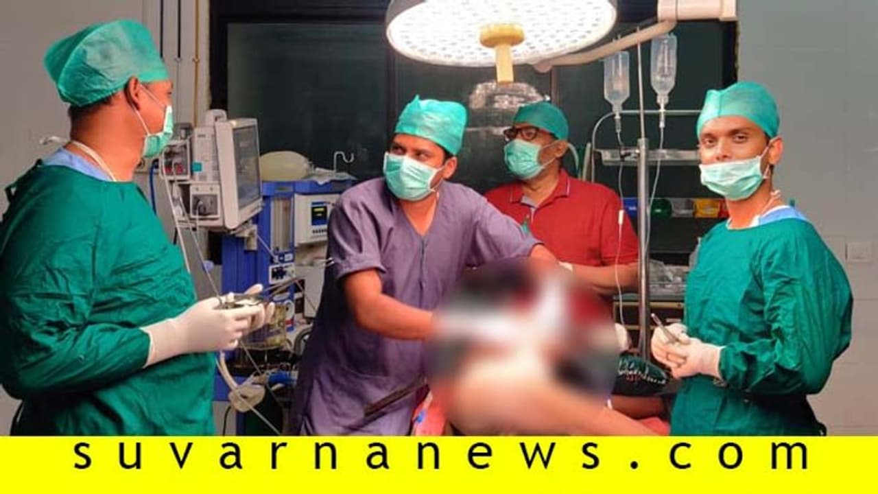 ರಾಯಚೂರು: ದೇಹ ಹೊಕ್ಕಿದ ಕಬ್ಬಿಣದ ರಾಡ್ ಹೊರತೆಗೆದ ವೈದ್ಯರು! ರಾಯಚೂರು: ದೇಹ ಹೊಕ್ಕಿದ ಕಬ್ಬಿಣದ ರಾಡ್ ಹೊರತೆಗೆದ ವೈದ್ಯರು!