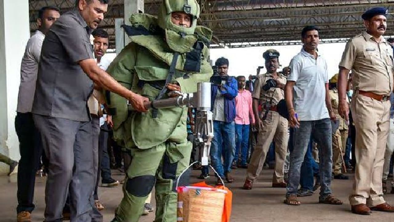 ಹುಬ್ಬಳ್ಳಿ ರೈಲ್ವೆ ಬಾಂಬ್‌ ಸ್ಫೋಟ ಇನ್ನೂ ನಿಗೂಢ!