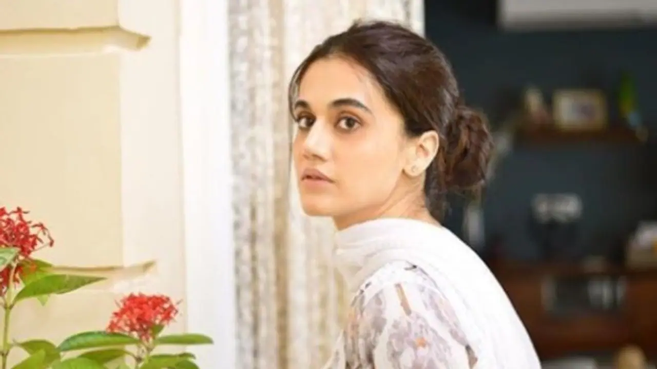 ఫిల్మ్ ఫేర్ కాంట్రవర్శీపై తాప్సీ కామెంట్స్! ఫిల్మ్ ఫేర్ కాంట్రవర్శీపై తాప్సీ కామెంట్స్!