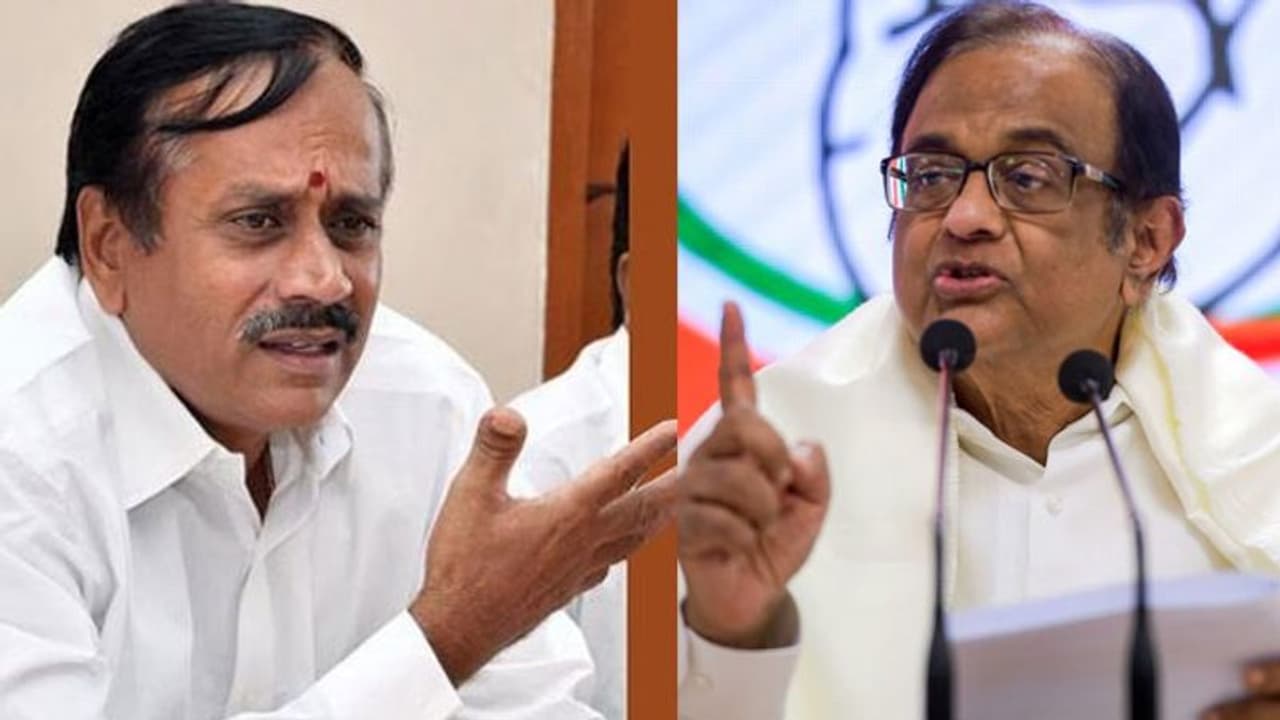 கொஞ்சம் இப்ப பாருங்க சாத்தான் வேதம் ஓதுது... ப.சிதம்பரத்தை வெளுத்து வாங்கிய எச்.ராஜா..! கொஞ்சம் இப்ப பாருங்க சாத்தான் வேதம் ஓதுது... ப.சிதம்பரத்தை வெளுத்து வாங்கிய எச்.ராஜா..!