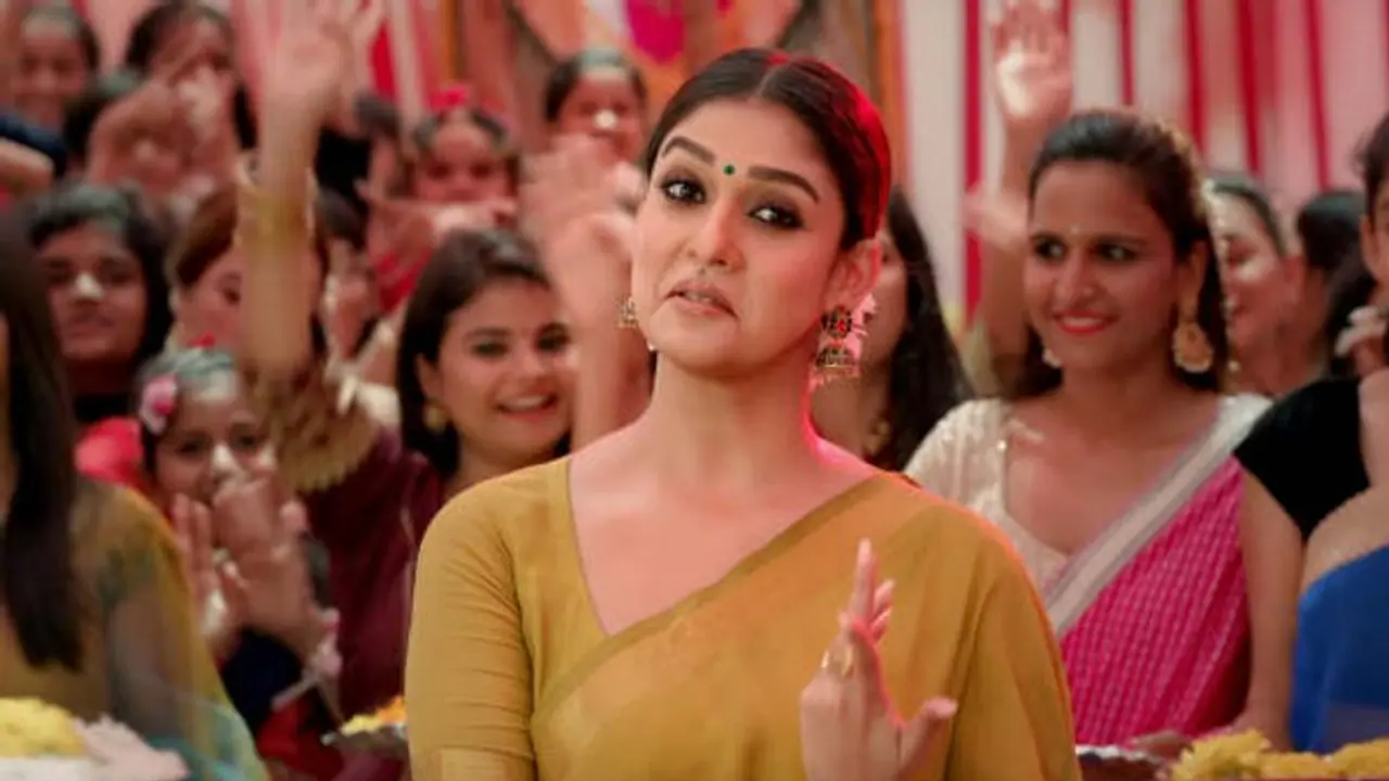 அப்படி இருந்த நயன்தாராவா இப்படி மாறிட்டாங்க.... என்னமா இருக்காங்க.... சோசியல் மீடியாவை கலக்கும் புகைப்படம்....! அப்படி இருந்த நயன்தாராவா இப்படி மாறிட்டாங்க.... என்னமா இருக்காங்க.... சோசியல் மீடியாவை கலக்கும் புகைப்படம்....!