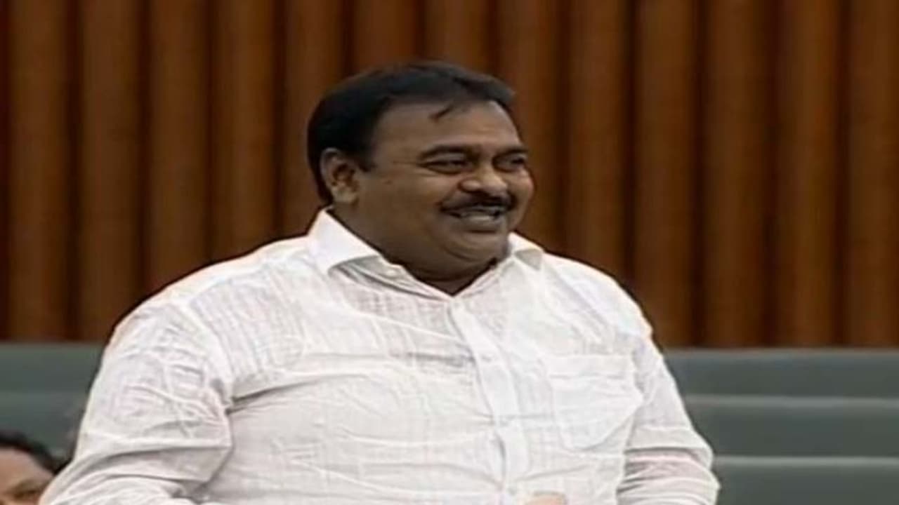 ఆ ఎమ్మెల్యే నా నియోజకవర్గాన్ని పూర్తిగా నాకేశాడు: రాపాక సంచలన వ్యాఖ్యలు