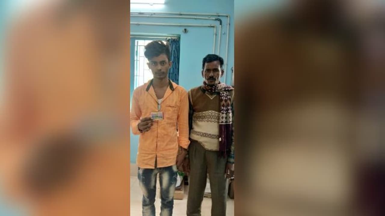 রাতারাতি কোটিপতি, প্রাণভয়ে থানায় দুই রাত কাটল কিশোরের রাতারাতি কোটিপতি, প্রাণভয়ে থানায় দুই রাত কাটল কিশোরের