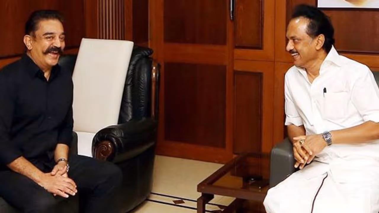 ரஜினியை சுத்தலில் விட்டு ஸ்டாலினை நோக்கி கமல்..! பின்னணியில் பிகே..! ரஜினியை சுத்தலில் விட்டு ஸ்டாலினை நோக்கி கமல்..! பின்னணியில் பிகே..!