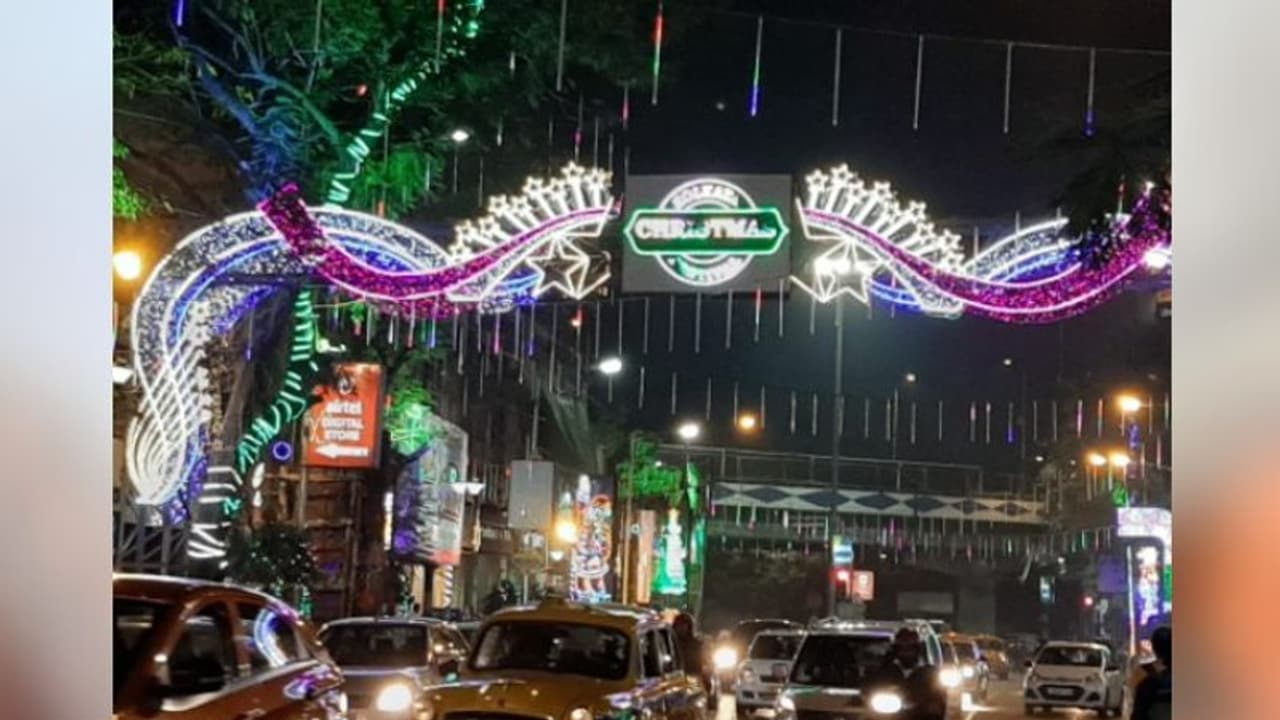 বড়দিনের কড়া নিরাপত্তা, শহর জুড়ে ৫০০০ পুলিশের টহল বড়দিনের কড়া নিরাপত্তা, শহর জুড়ে ৫০০০ পুলিশের টহল