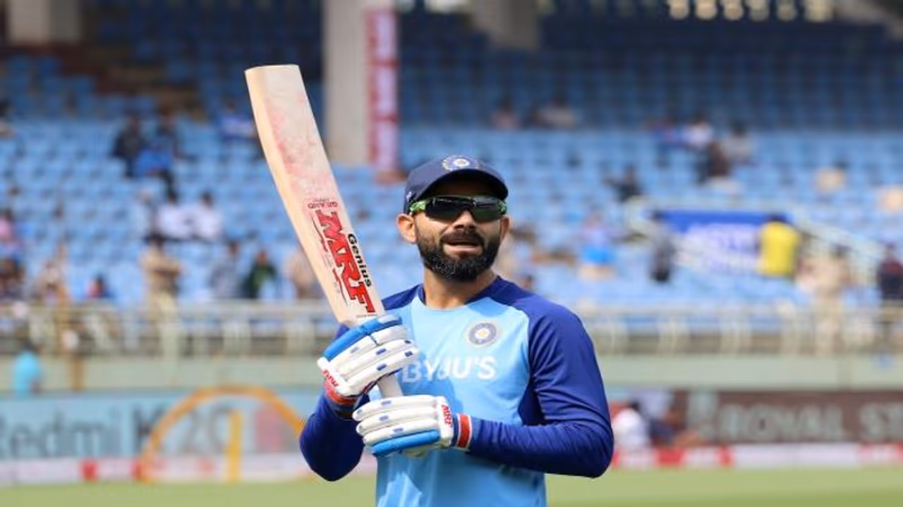 కంగారూలతో తొలి వన్డే.... విరాట్ లెక్క సరిచేసేనా? కంగారూలతో తొలి వన్డే.... విరాట్ లెక్క సరిచేసేనా?