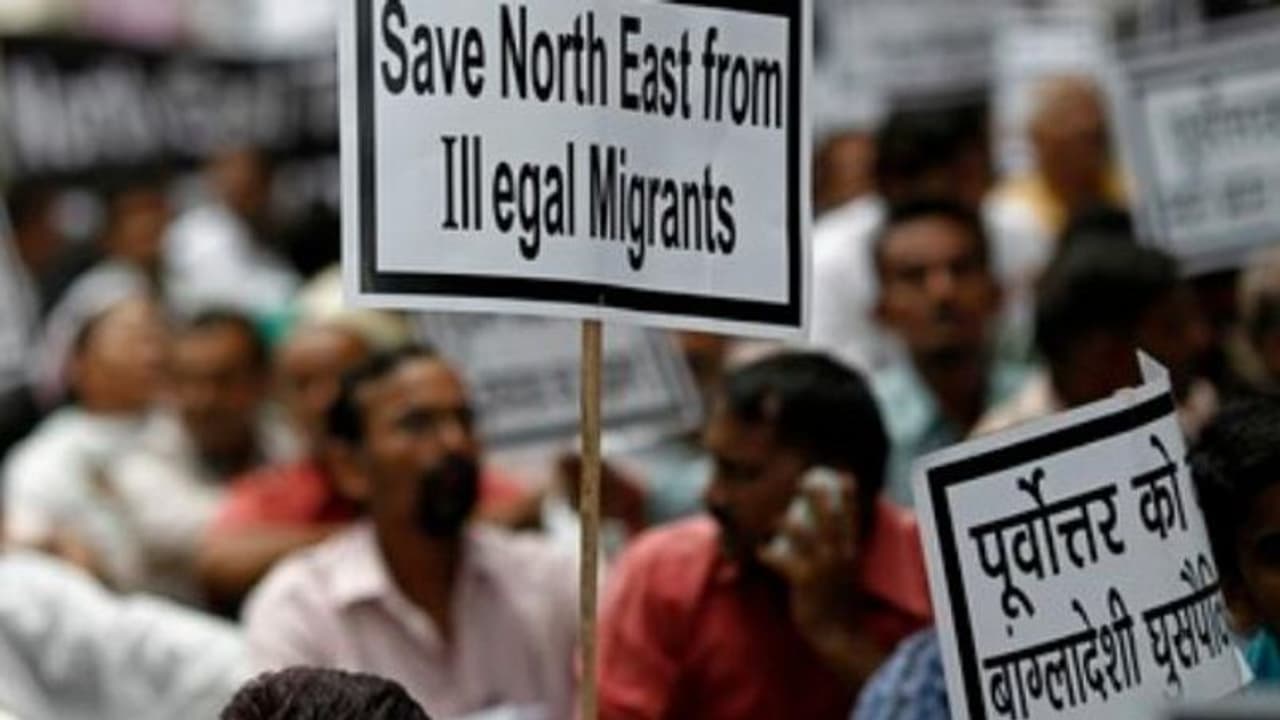 പ്രതിഷേധം തണുപ്പിക്കാന് അനുനയ നീക്കം; തദ്ദേശീയരുടെ സ്വത്ത് സംരക്ഷിക്കാൻ നിയമമെന്ന് അസം സര്ക്കാര് പ്രതിഷേധം തണുപ്പിക്കാന് അനുനയ നീക്കം; തദ്ദേശീയരുടെ സ്വത്ത് സംരക്ഷിക്കാൻ നിയമമെന്ന് അസം സര്ക്കാര്