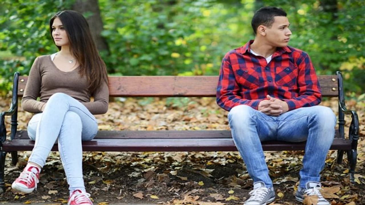 मामूली बातों को लेकर भी टूट जाती है शादी, पॉजिटिव एटिट्यूड रखने से रहता है रिलेशनशिप सेफ मामूली बातों को लेकर भी टूट जाती है शादी, पॉजिटिव एटिट्यूड रखने से रहता है रिलेशनशिप सेफ