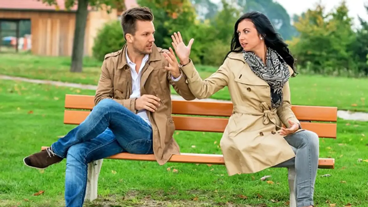 ग्रहों के दोष भी होते हैं पति पत्नी में विवाद का कारण, ये 7 आसान उपाय आ सकते हैं आपके काम ग्रहों के दोष भी होते हैं पति पत्नी में विवाद का कारण, ये 7 आसान उपाय आ सकते हैं आपके काम