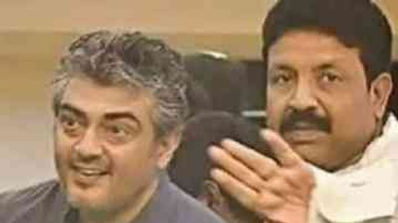 அஜித் வீட்டில் மலைப்பாம்பு உள்ளதா? வனத்துறையினர் அதிரடி சோதனை! அஜித் வீட்டில் மலைப்பாம்பு உள்ளதா? வனத்துறையினர் அதிரடி சோதனை!