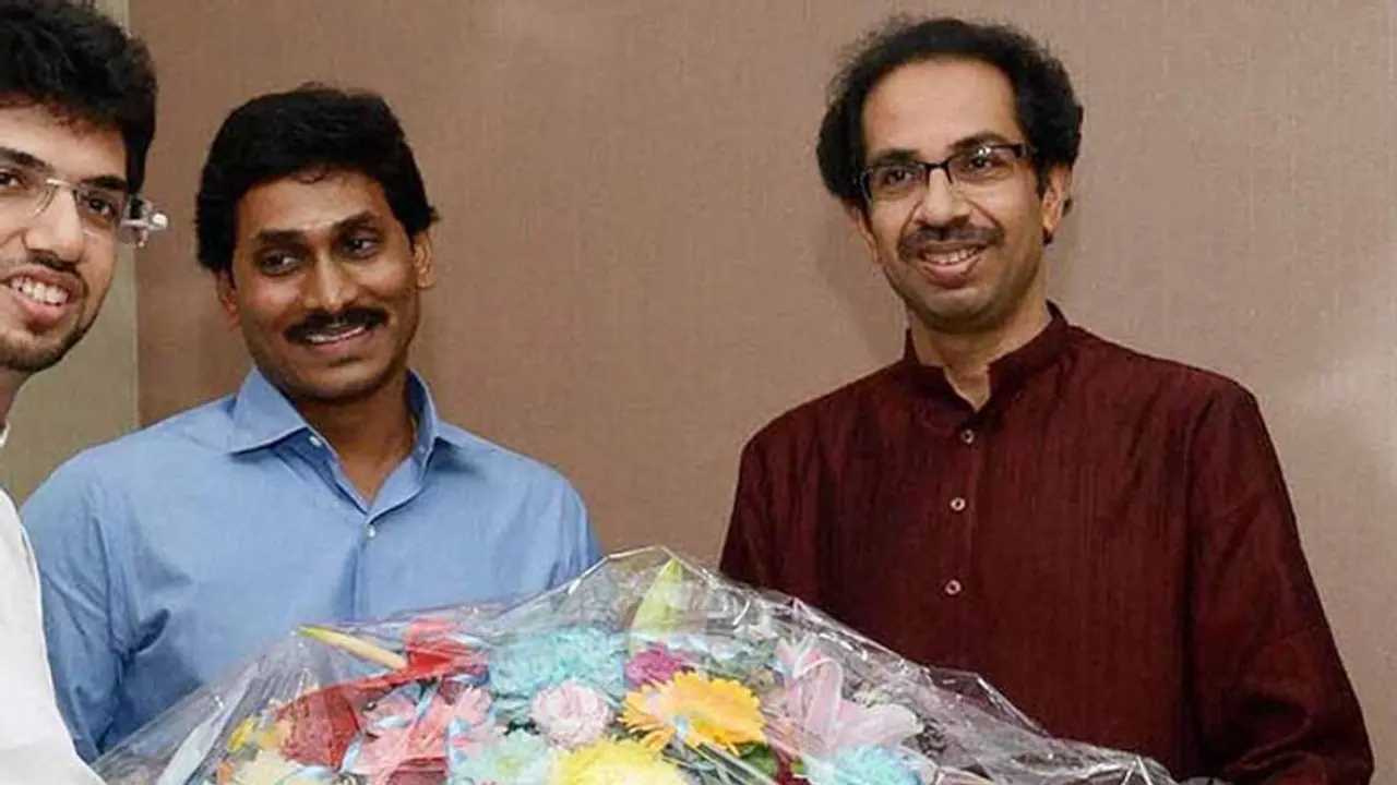 జగన్మోహన్ రెడ్డి బాటలో ఉద్ధవ్ థాక్రే జగన్మోహన్ రెడ్డి బాటలో ఉద్ధవ్ థాక్రే