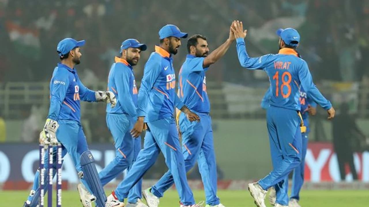 IND vs WI 2nd ODI: 107 रनों से मैच जीत भारत ने की सीरीज में बराबरी, कुलदीप यादव की दूसरी हैट्रिक