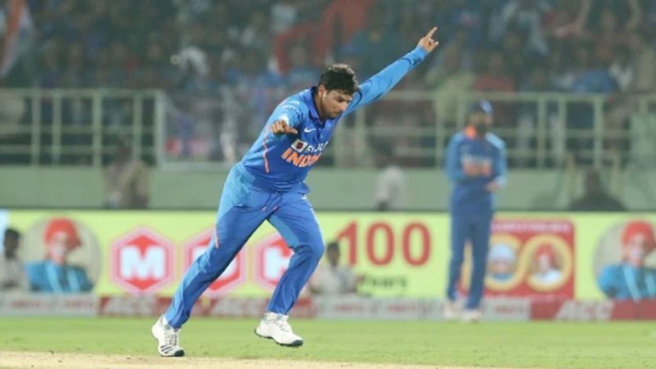 హ్యాట్రిక్స్: ఆ రికార్డు కుల్దీప్ యాదవ్ సొంతం హ్యాట్రిక్స్: ఆ రికార్డు కుల్దీప్ యాదవ్ సొంతం